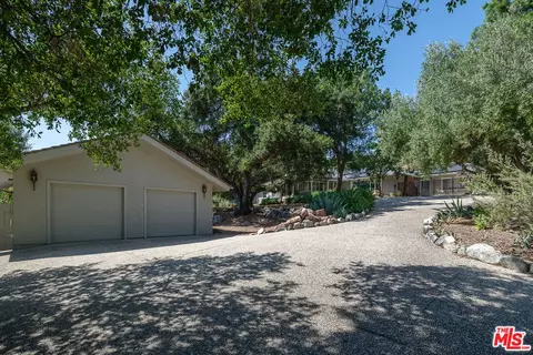 Exterior - 1955 Windover Rd, Pasadena, CA 91107 photo 7 of 27