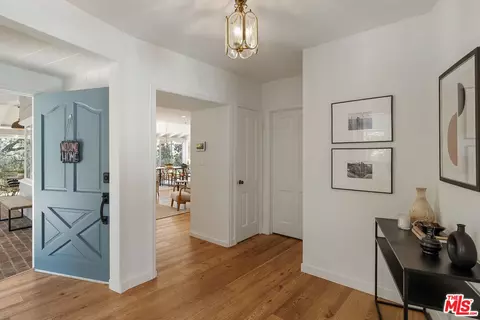 Entry Way - 1955 Windover Rd, Pasadena, CA 91107 photo 2 of 3