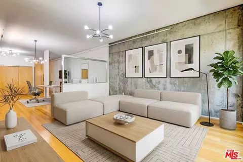 1111 S Grand Ave #706, Los Angeles, CA 90015