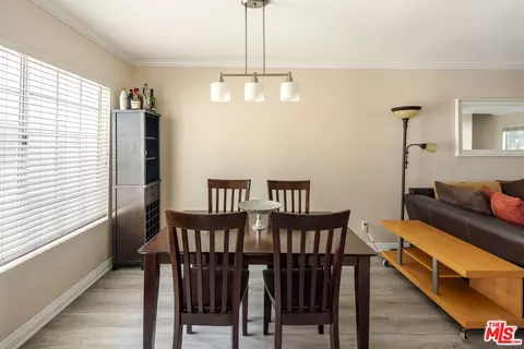 Dining - 154 N Meridith Ave #7, Pasadena, CA 91106 photo 1 of 1