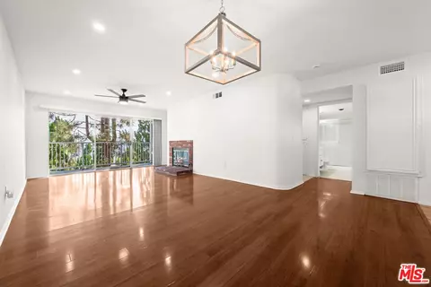 1418 Brett Pl #205, San Pedro, CA 90732