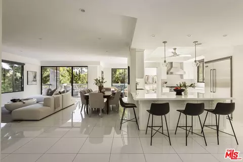 4460 Wilshire Blvd #207, Los Angeles, CA 90010