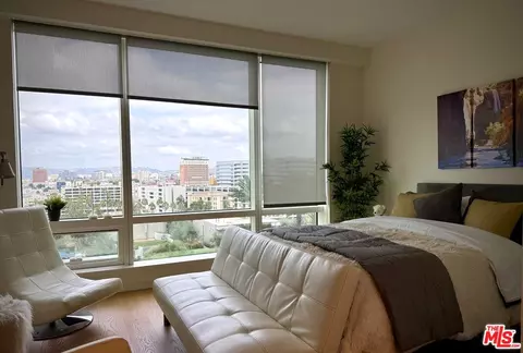 877 S Francisco St #1220, Los Angeles, CA 90017