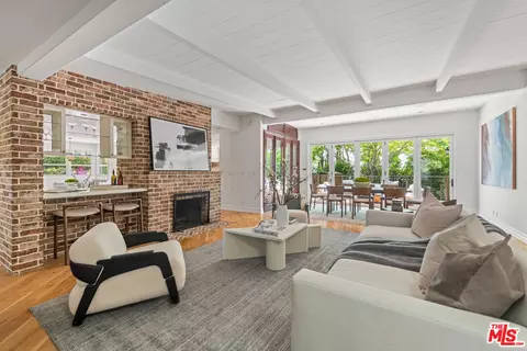 8045 Rayford Dr, Los Angeles, CA 90045