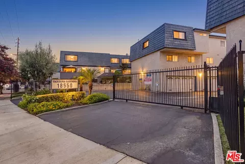 18550 Hatteras St #100, Tarzana, CA 91356