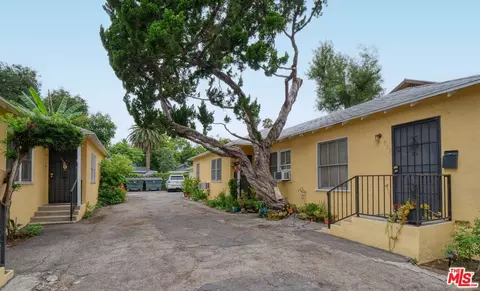Exterior - 925 N Marengo Ave, Pasadena, CA 91103 photo 5 of 8