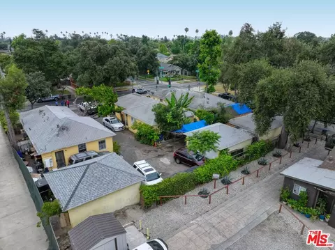 View/Area - 925 N Marengo Ave, Pasadena, CA 91103 photo 3 of 3