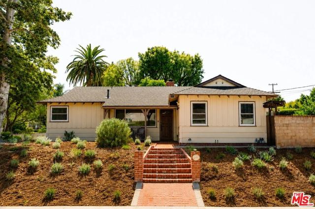 22103 Del Valle St, Woodland Hills, CA 91364