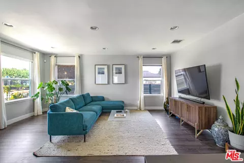 2702 Thurman Ave, Los Angeles, CA 90016