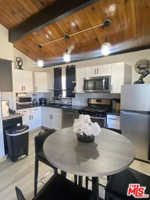 Kitchen - 972 Pinon Ln, Big Bear City, CA 92314 photo 2 of 2