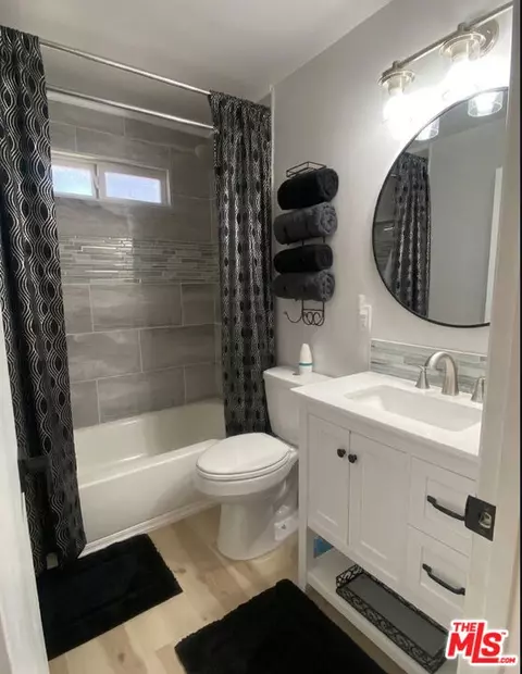 Bath - 972 Pinon Ln, Big Bear City, CA 92314 photo 1 of 1
