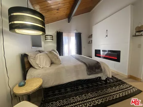 Bedroom - 972 Pinon Ln, Big Bear City, CA 92314 photo 4 of 5