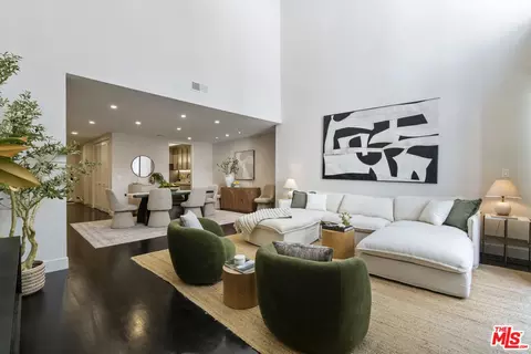11628 Montana Ave #208, Los Angeles, CA 90049