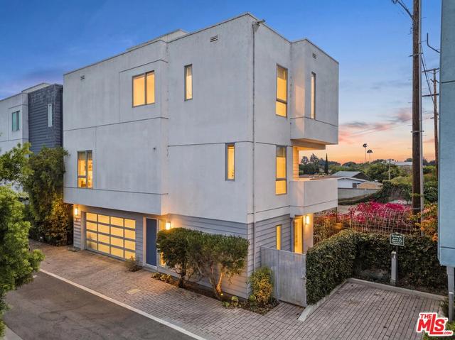 11724 Culver Blvd #10, Los Angeles, CA 90066