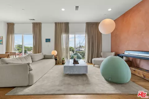 11724 Culver Blvd #10, Los Angeles, CA 90066