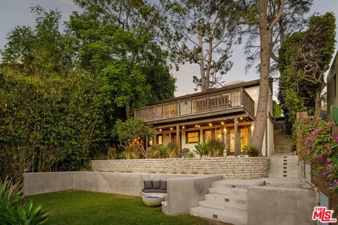 937 Lucile Ave, Los Angeles, CA 90026