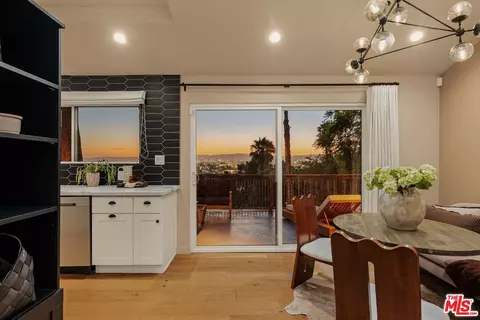 937 Lucile Ave, Los Angeles, CA 90026