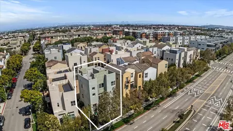 13027 Bluff Creek Dr, Playa Vista, CA 90094
