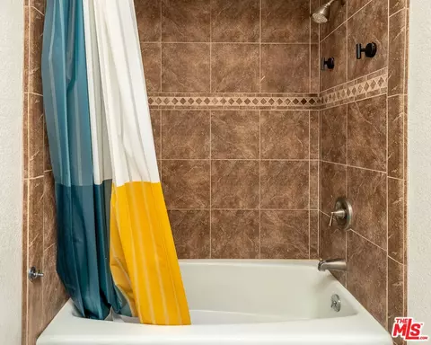 Bath - 8395 Keats Ave, Yucca Valley, CA 92284 photo 2 of 5