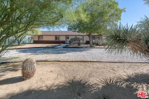 Exterior - 8395 Keats Ave, Yucca Valley, CA 92284 photo 2 of 5