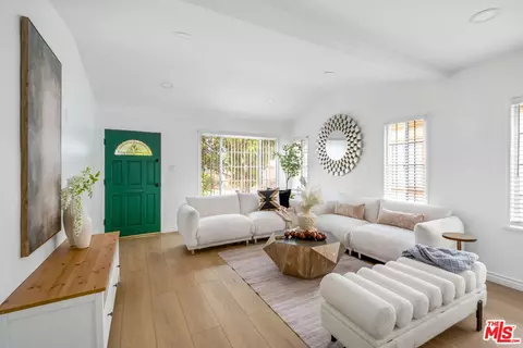 4137 W 58th Pl, Los Angeles, CA 90043