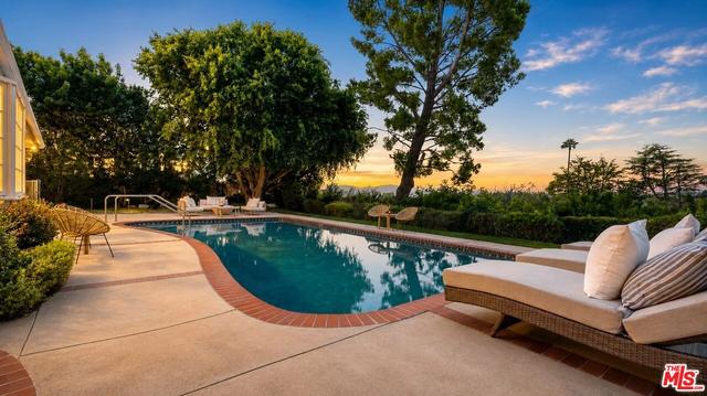 4236 Bonavita Dr, Encino, CA 91436