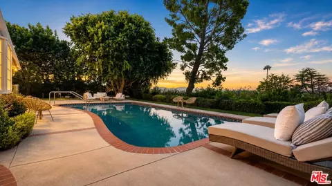 4236 Bonavita Dr, Encino, CA 91436