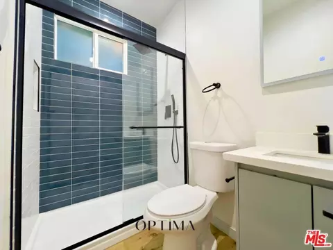 Bath - 1152 E 1st St, Long Beach, CA 90802 photo 1 of 3