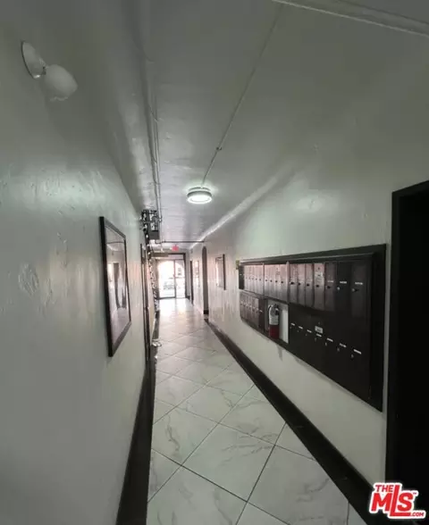 Entry Way - 1152 E 1st St, Long Beach, CA 90802 photo 2 of 4