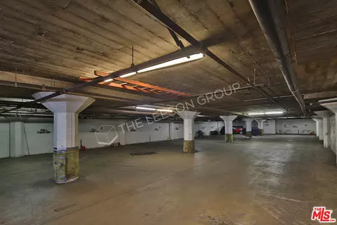 Exterior - 1152 E 1st St, Long Beach, CA 90802 photo 2 of 3