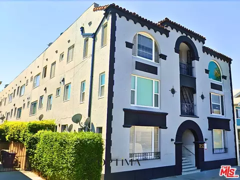 Exterior - 1152 E 1st St, Long Beach, CA 90802 photo 1 of 3
