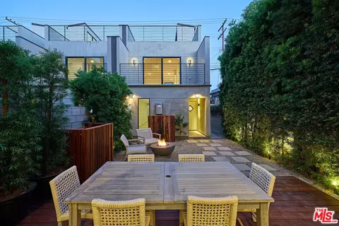 742 Brooks Ave, Los Angeles, CA 90291