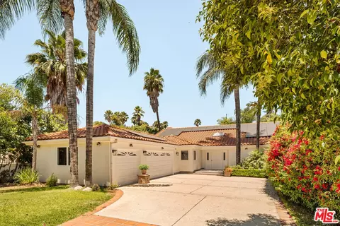 19443 Hatteras St, Tarzana, CA 91356