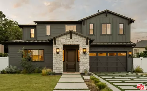 11729 Hartsook St, Valley Village, CA 91607