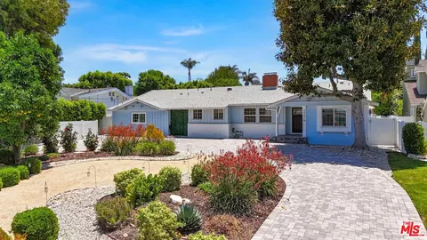 20616 Quedo Dr, Woodland Hills, CA 91364