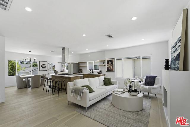 6018 S Harcourt Ave, Los Angeles, CA 90043