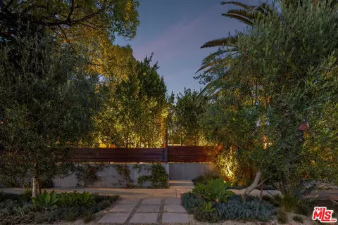 2106 Glyndon Ave, Venice, CA 90291
