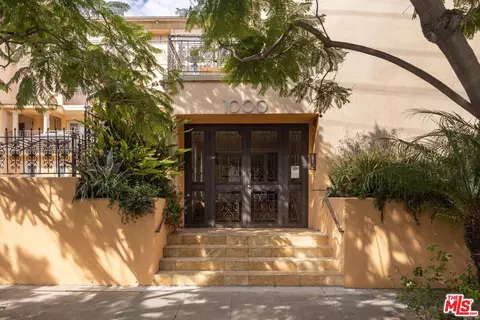 1000 S Westgate Ave #216, Los Angeles, CA 90049