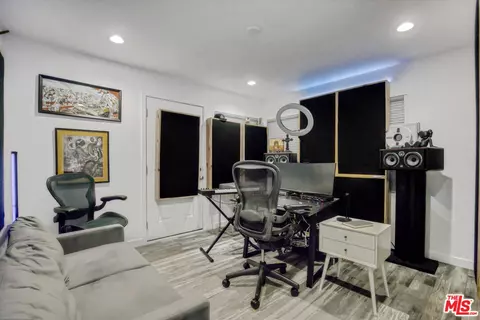 Other - 4112 Vanetta Pl, Studio City, CA 91604 photo 2 of 12