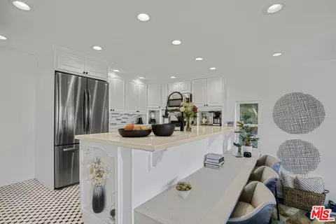 Kitchen - 4112 Vanetta Pl, Studio City, CA 91604 photo 4 of 4