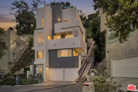 Exterior - 4112 Vanetta Pl, Studio City, CA 91604 photo 2 of 7