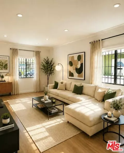 1443 N Mariposa, Los Angeles, CA 90027