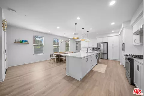 Entry Way - 162 Novel, Irvine, CA 92618 photo 3 of 4