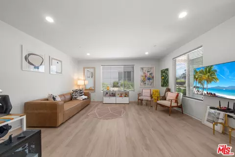 Other - 162 Novel, Irvine, CA 92618 photo 3 of 9