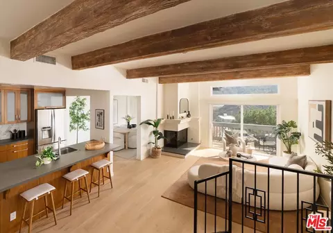 1692 Michael Ln, Pacific Palisades, CA 90272