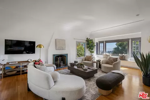 2614 Rutherford Dr, Los Angeles, CA 90068