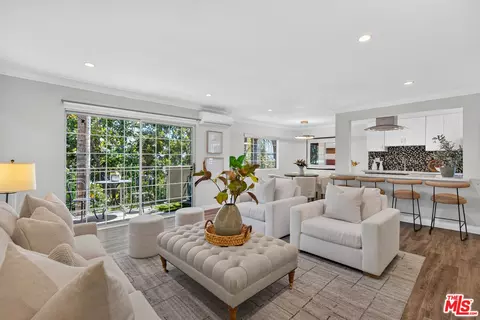 1228 14th St #301, Santa Monica, CA 90404