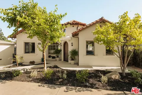 4244 Los Nietos Dr, Los Angeles, CA 90027