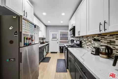 Kitchen - 1610 E Carson St, Long Beach, CA 90807 photo 9 of 9
