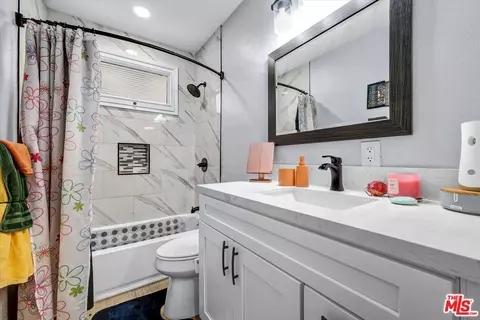 Bath - 1610 E Carson St, Long Beach, CA 90807 photo 3 of 4